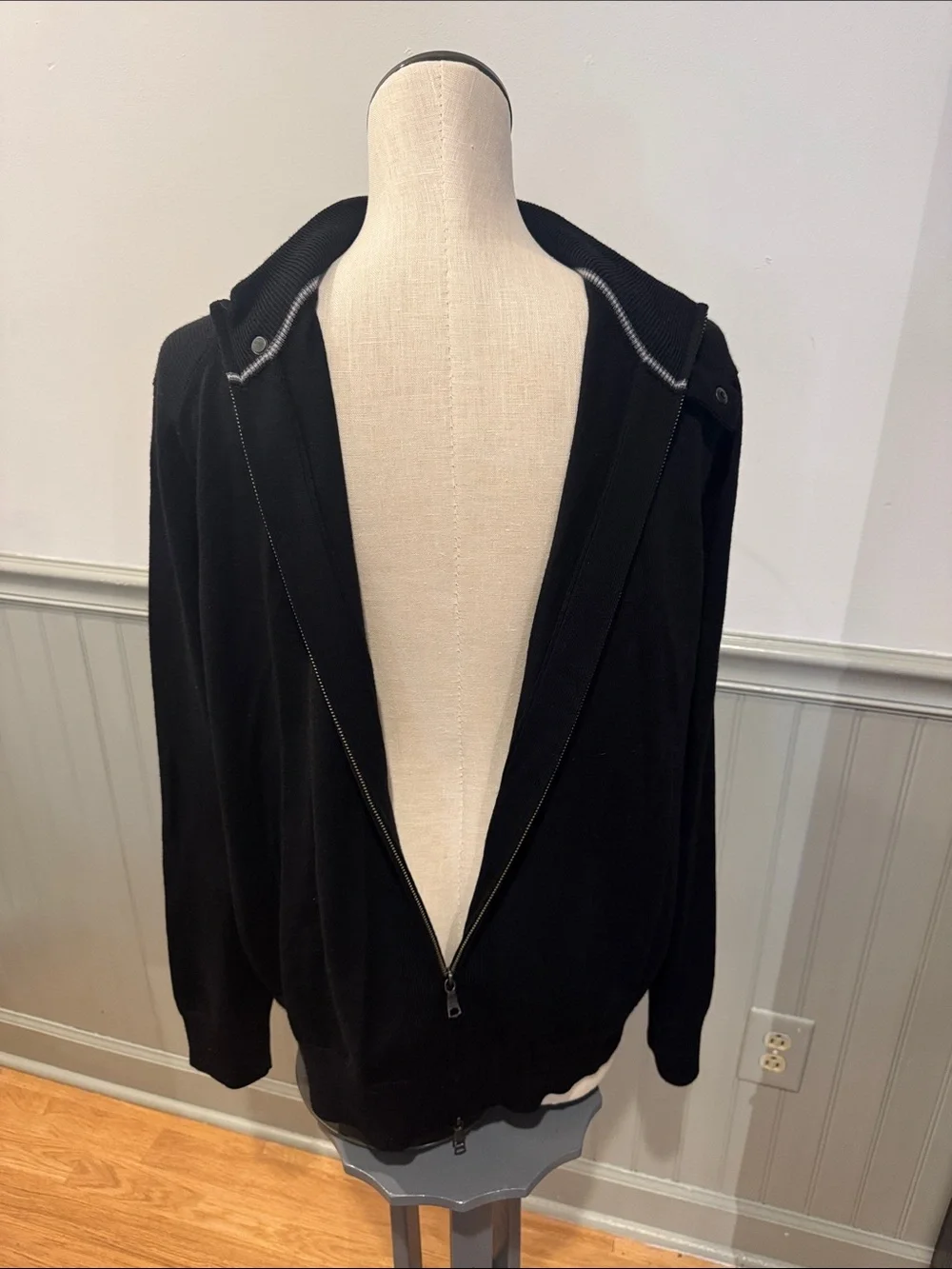 Banana Republic Men's Black Zip-Up Sweater extra fine 💯 merino  size Large